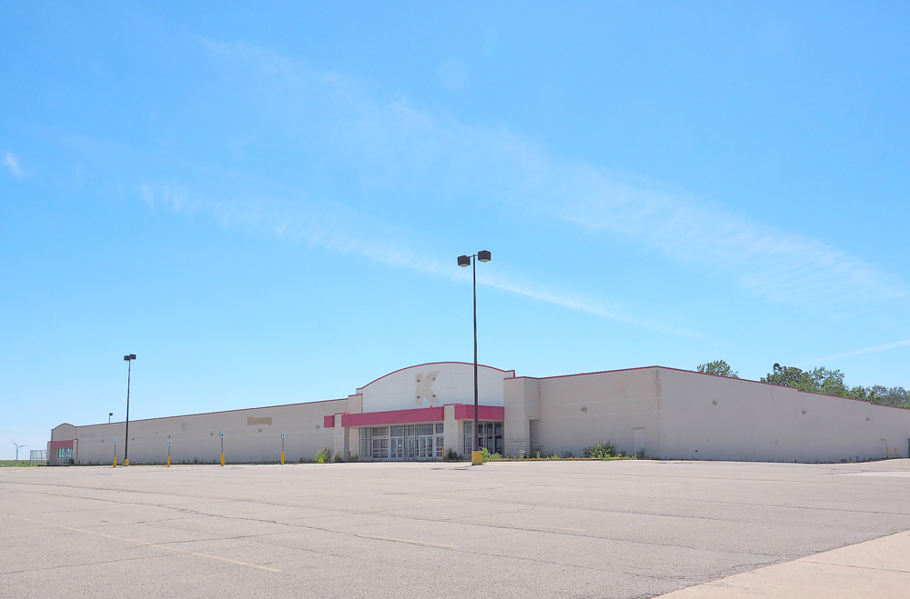 Empty Charles City Kmart store apparently sold in auction, to $1 million bidder