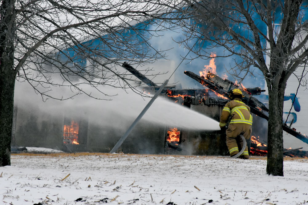 Barn fire in Floyd brings in five fire departments